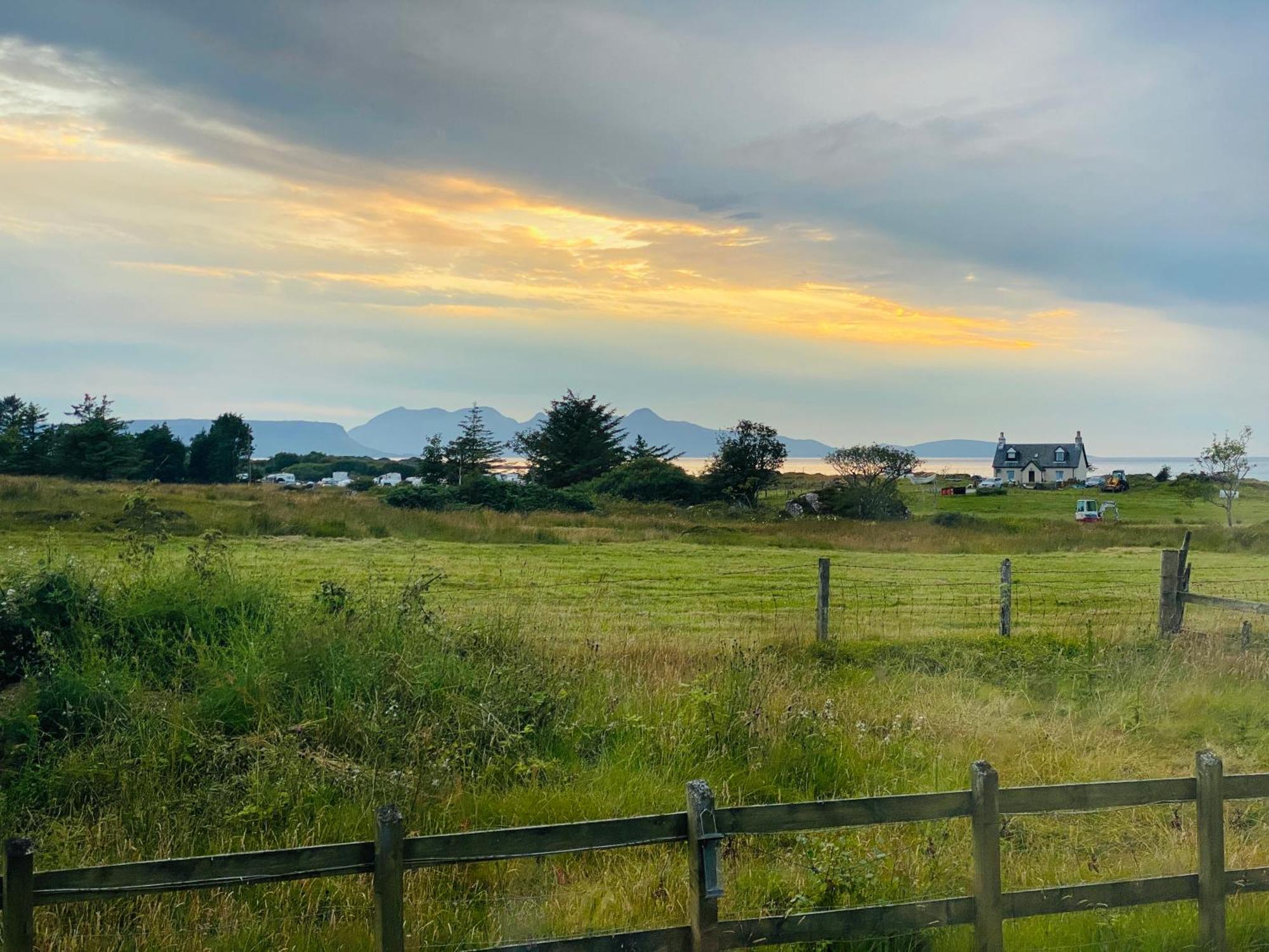 The Sheiling Holiday Home With Gorgeous Views Over The Isles Arisaig Dış mekan fotoğraf